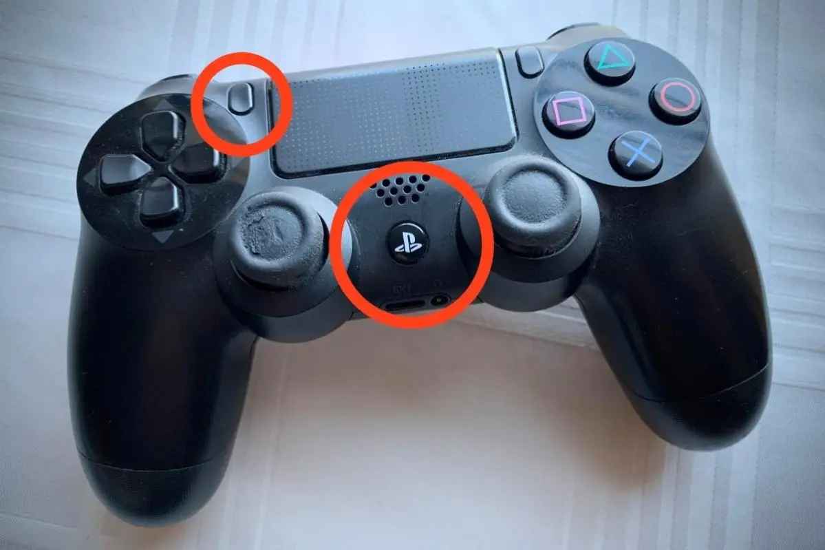 press the PS and Share button to Connect PS4 Controller to iPhone