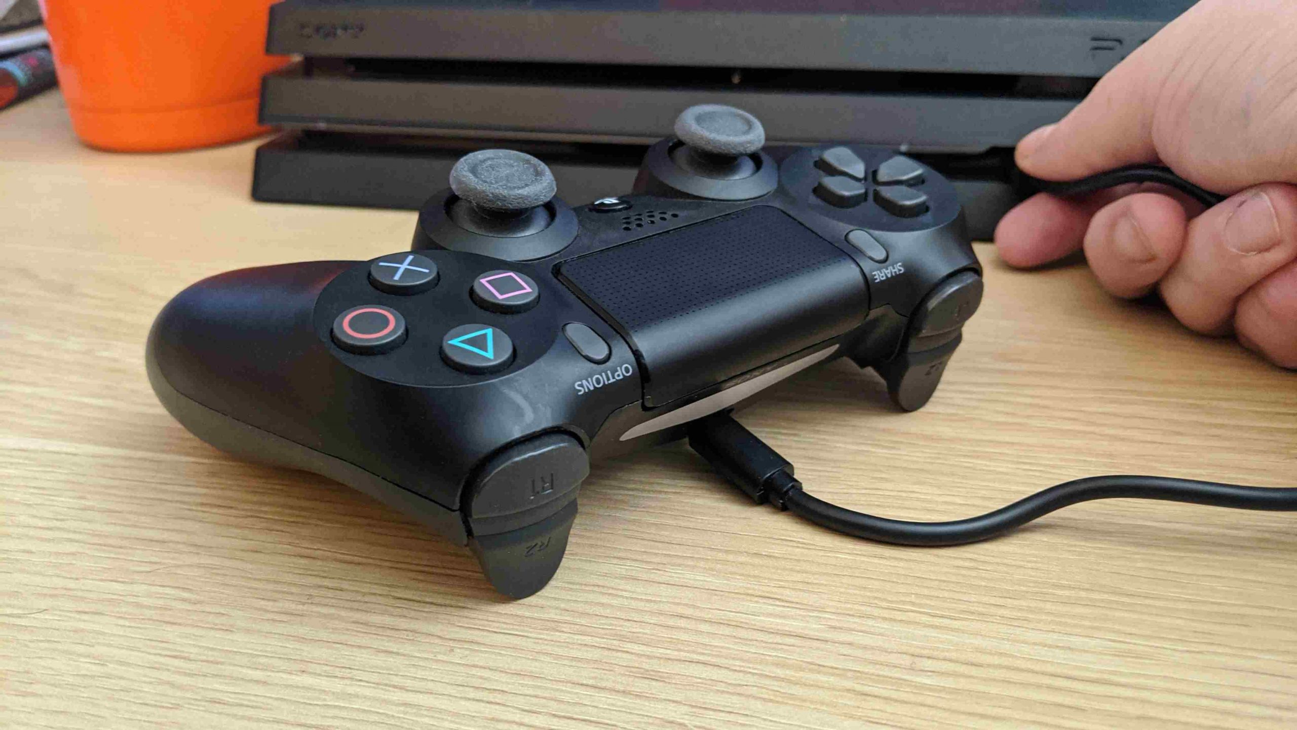 Charge PS4 controller using the USB cable from console