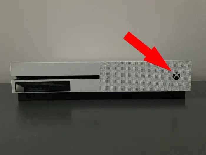 press the Xbox button when Xbox one won't turn on 