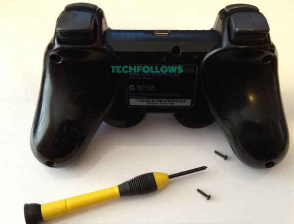 Change the PS3 controller battery