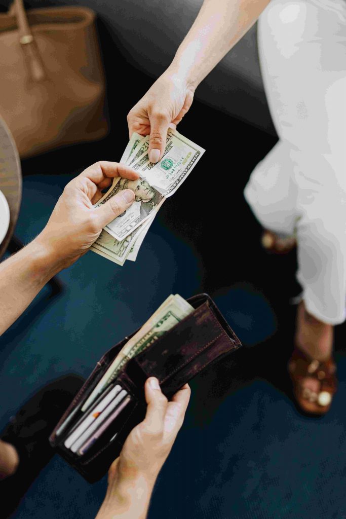 How Getting A Payday Loan From A Direct Lender Like Ipass Can Help You Get The Cash You Need Quickly - 36
