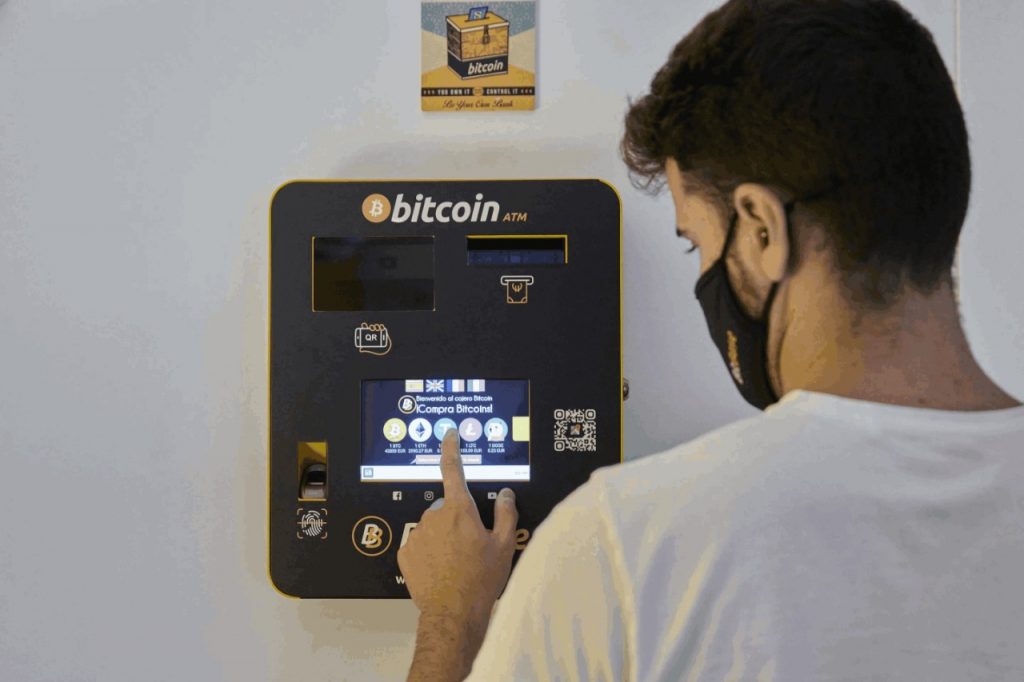 How to Use a Bitcoin ATM  - 36