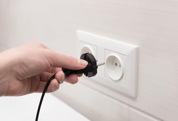 Plug the Power cables into the Power socket
